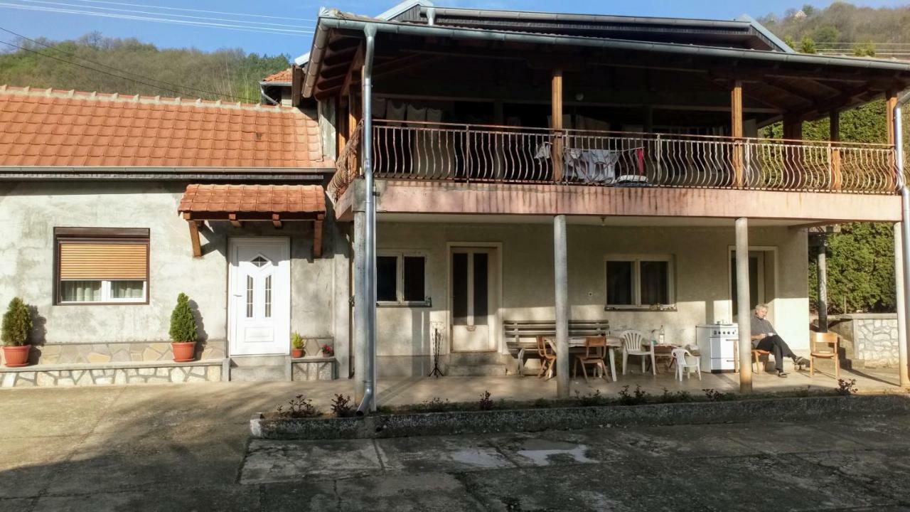 Guest House Green view Pirot Buitenkant foto
